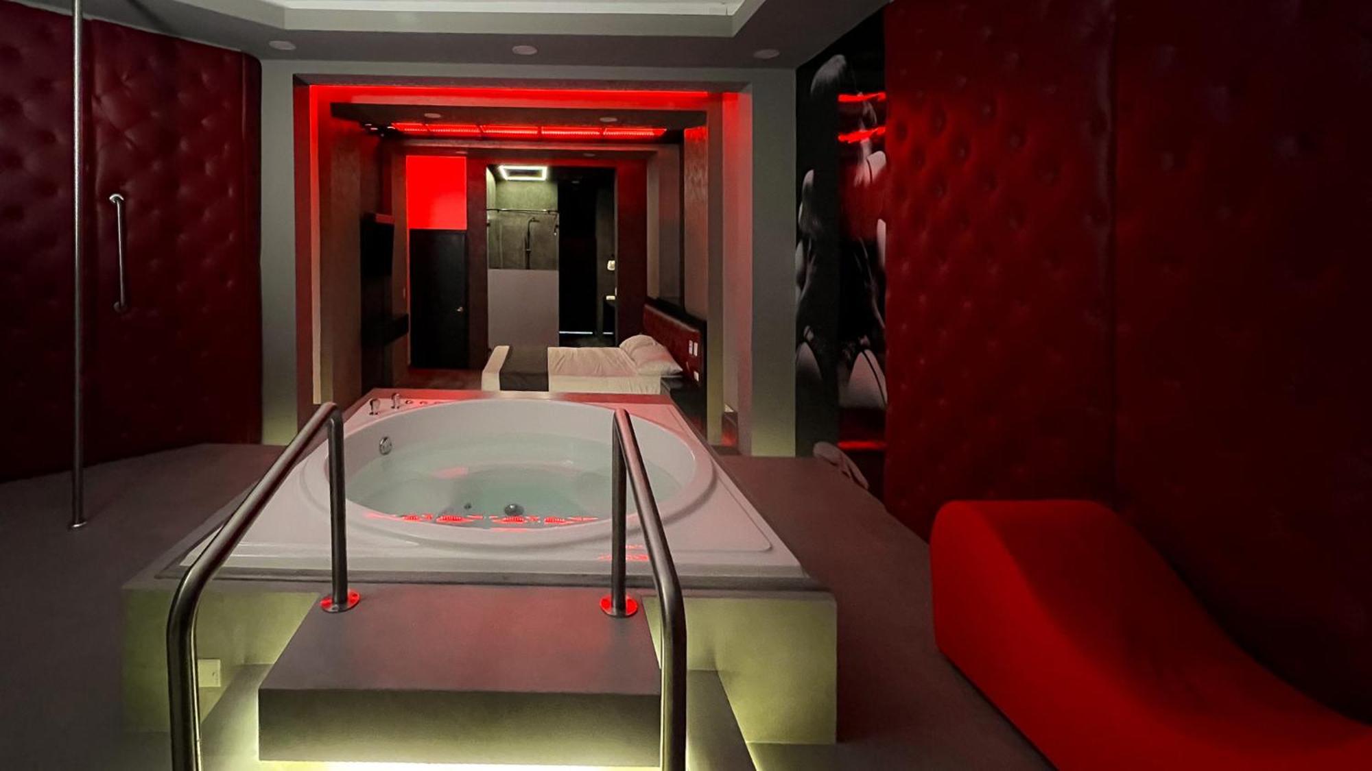 אנסנאדה Motel Boutique Qatro מראה חיצוני תמונה