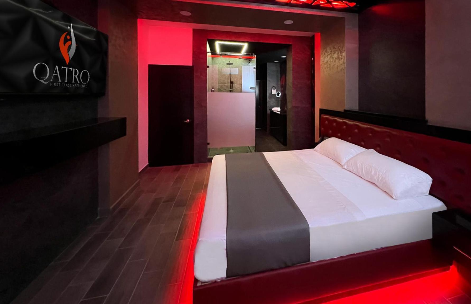 אנסנאדה Motel Boutique Qatro מראה חיצוני תמונה