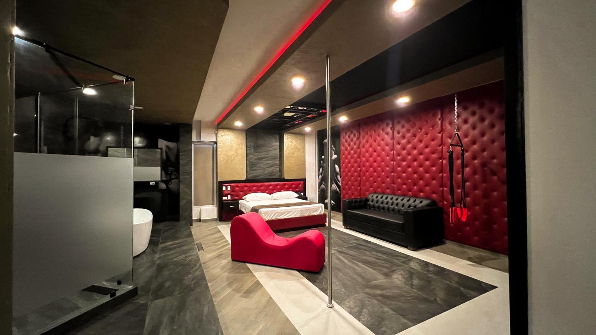 אנסנאדה Motel Boutique Qatro מראה חיצוני תמונה