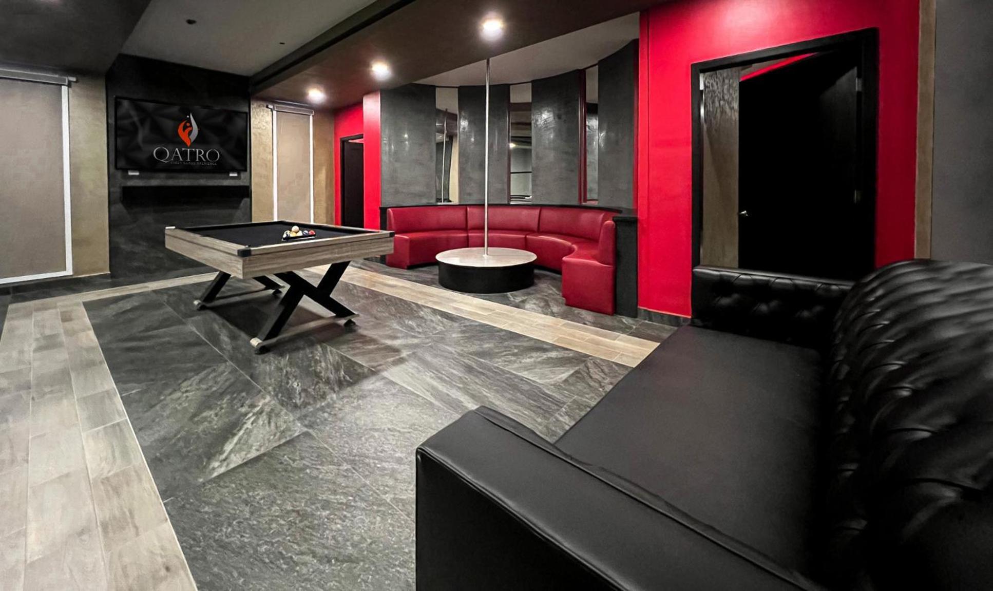אנסנאדה Motel Boutique Qatro מראה חיצוני תמונה